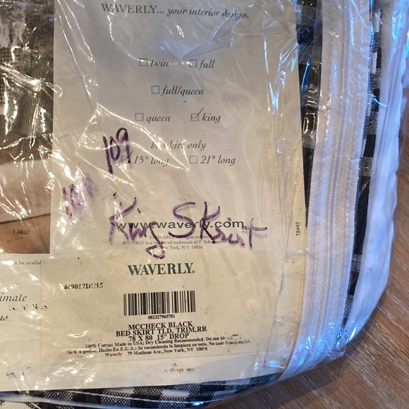 New king bed skirt tailored black check - Picture 2 of 4